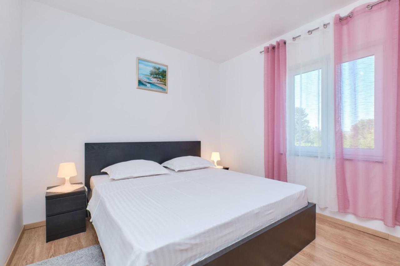 Apartments Blanka Nerezine Eksteriør billede
