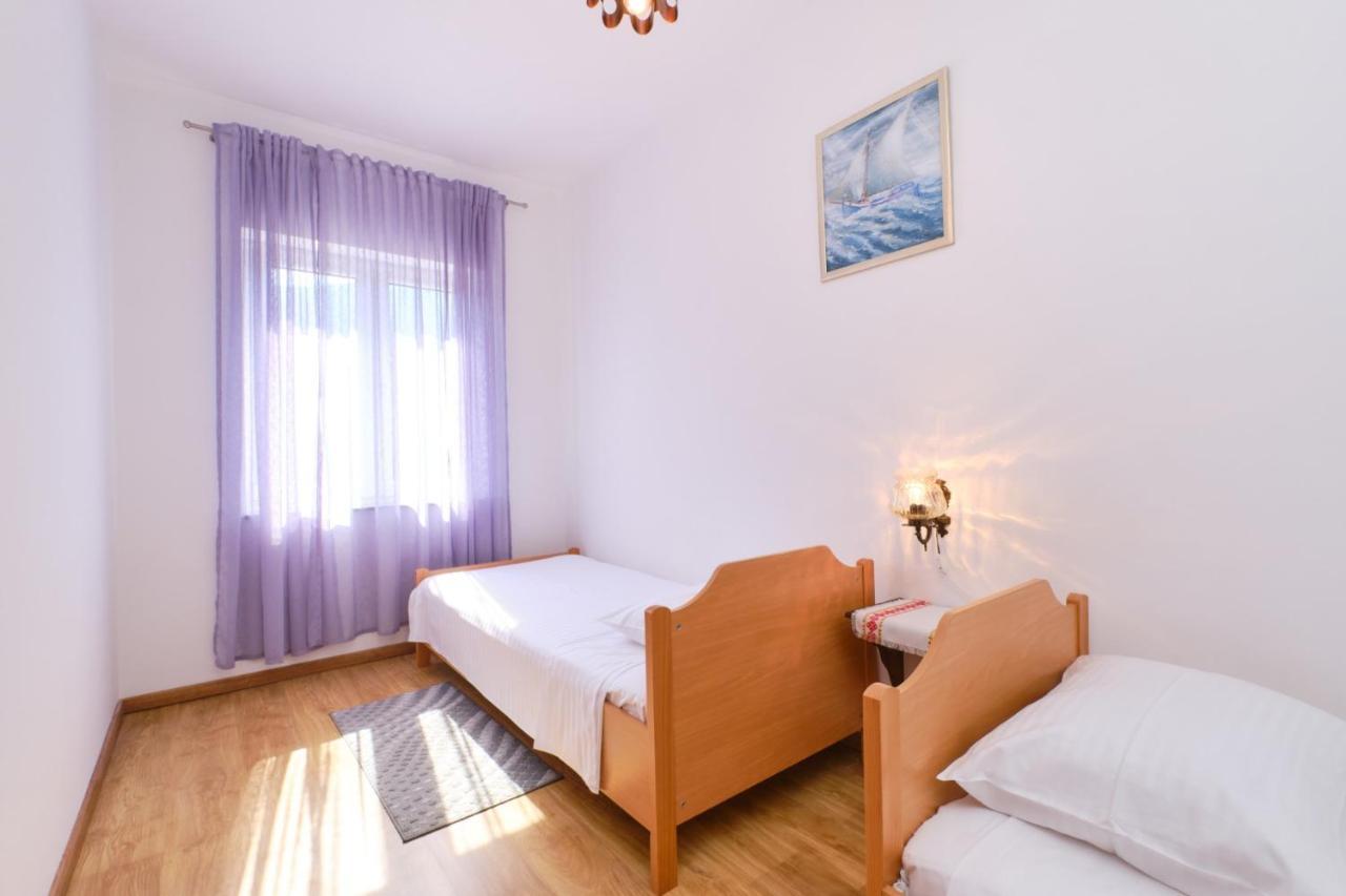 Apartments Blanka Nerezine Eksteriør billede